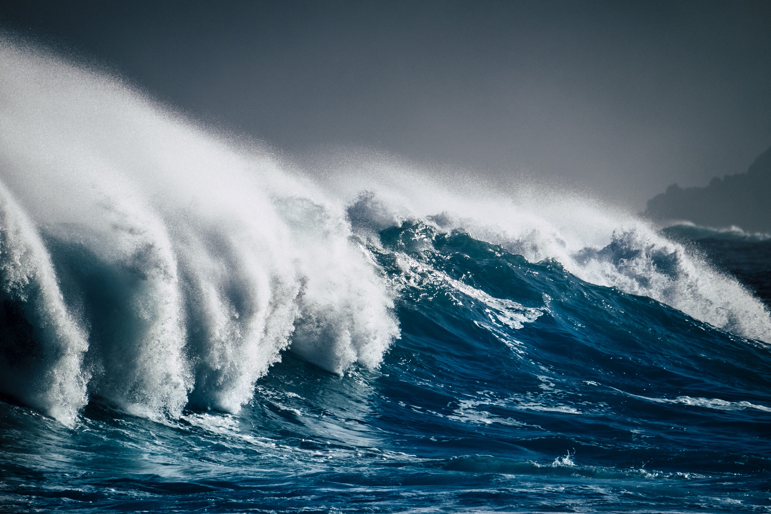 Dangerous Powerful Energy Wave Big Splash